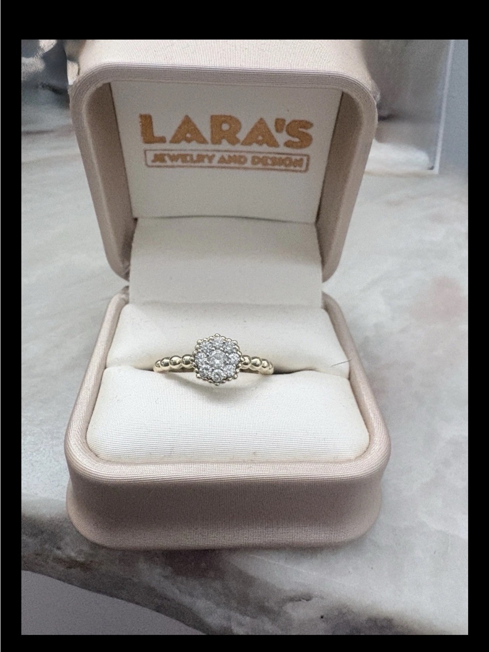 LARA Gold Ring with White Diamond Cluster